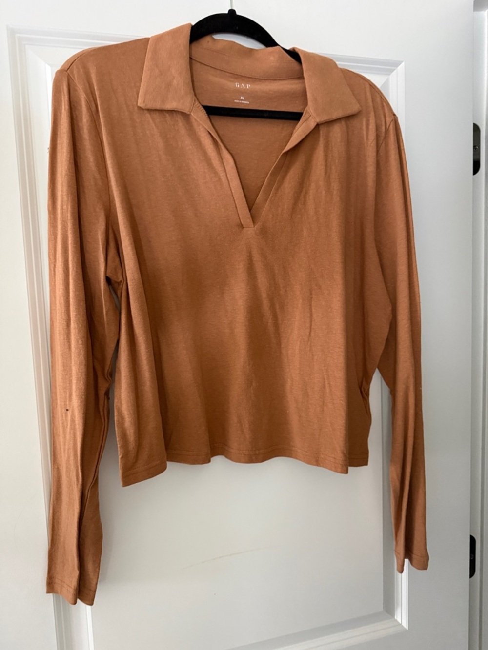 GAP Long-Sleeve Collared V-Neck Top in Rust